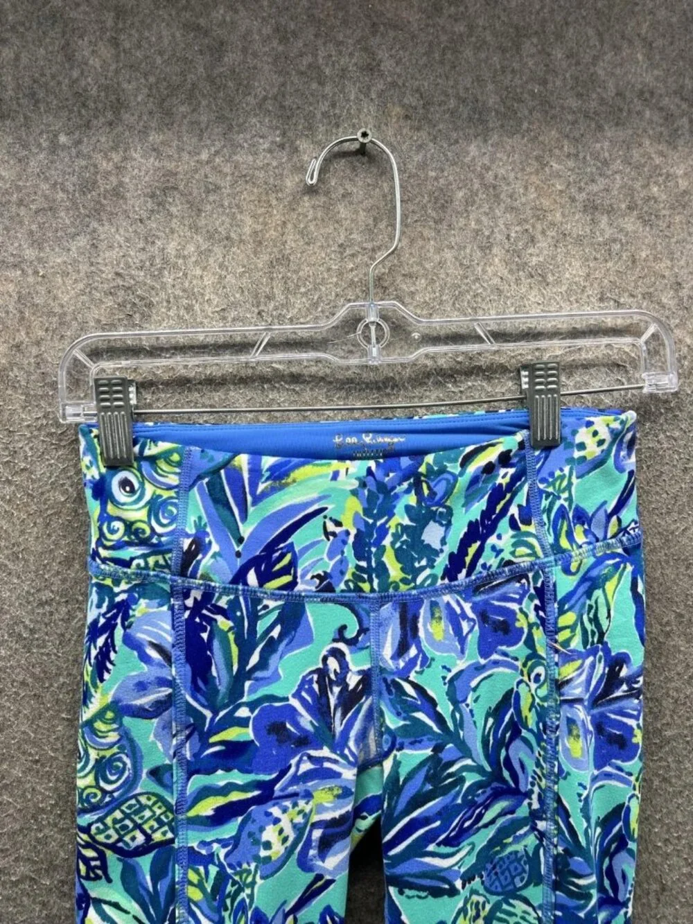 Lilly Pulitzer Luxletic Leggings Womens XS Multicolor Floral Capri Yoga Pants